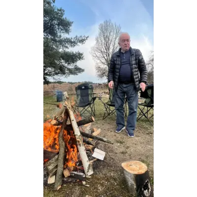 Складаний рибальський стілець, кемпінговий стілець, темно-зелений з чорною вставкою